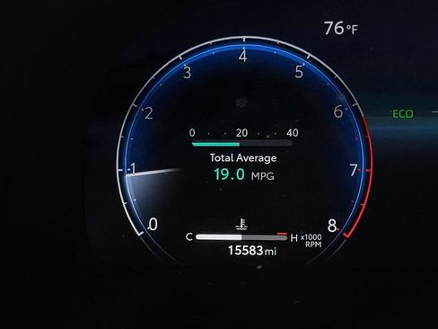 Used 2024 Toyota Highlander Platinum FWD image 18