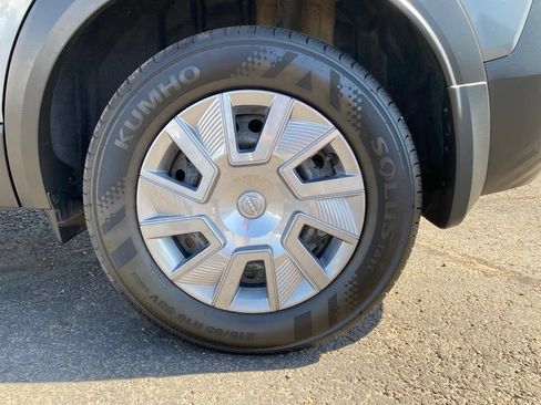 Used 2025 Nissan Kicks S FWD image 17
