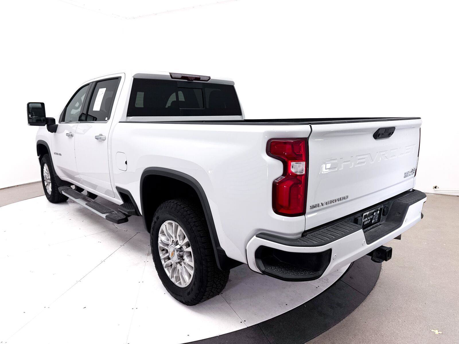 Used 2021 Chevrolet Silverado 2500 High Country w/ Technology Package AWD/4WD image 17