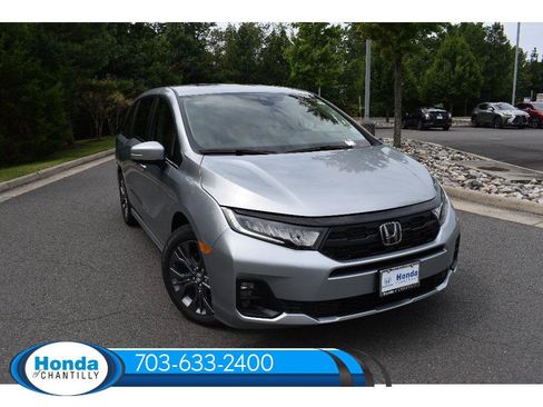 New 2026 Honda Odyssey Touring image 1