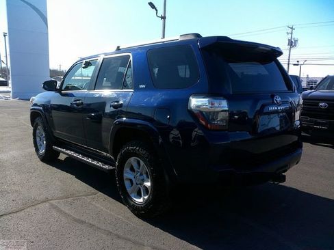 Used 2019 Toyota 4Runner SR5 Premium image 4