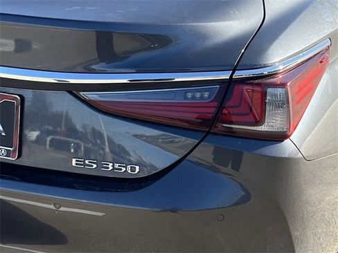 Used 2022 Lexus ES 350 w/ Premium Package image 7