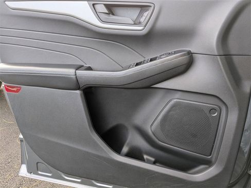 Used 2025 Ford Escape Active image 16