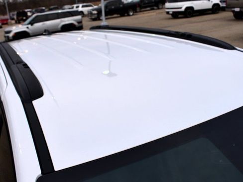 New 2026 Chrysler Pacifica Select w/ S Appearance Package FWD image 8