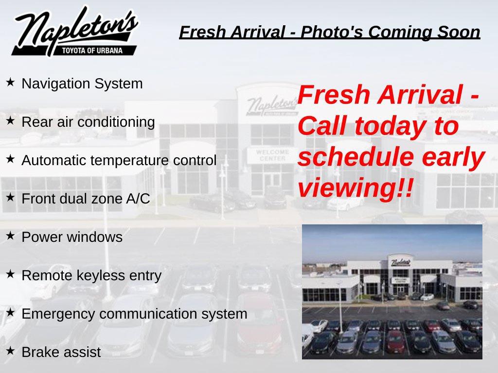 Used 2025 Kia Carnival FWD image 1