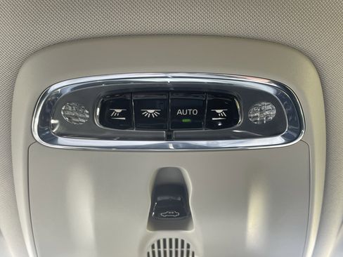 Used 2022 Volvo V60 T5 Cross Country w/ Climate Package image 30