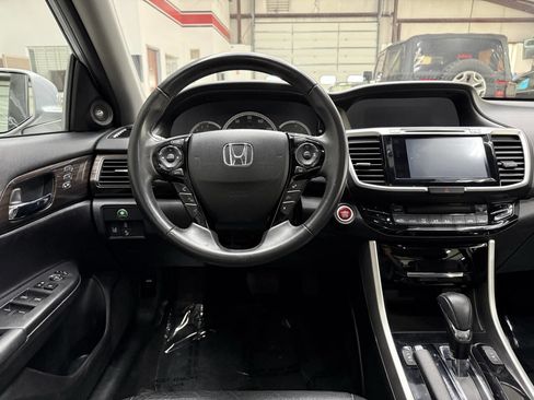 Used 2017 Honda Accord EX-L image 21