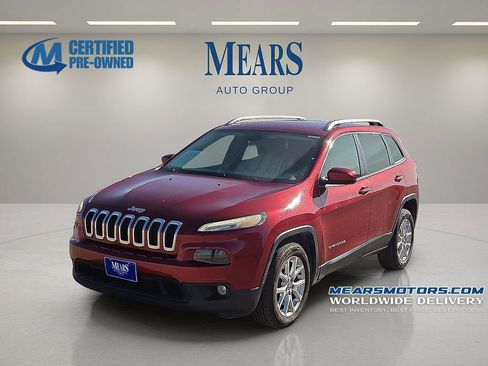 Used 2016 Jeep Cherokee Latitude image 1