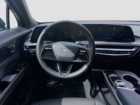 Used 2024 Cadillac Lyriq Luxury image 21