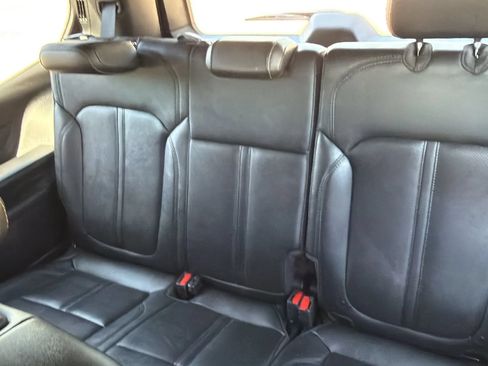 Used 2023 Jeep Wagoneer Series II AWD/4WD image 14