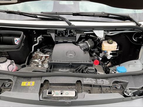 Used 2025 Mercedes-Benz Sprinter 2500 image 28