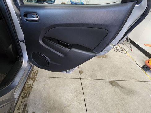 Used 2011 MAZDA MAZDA2 Touring FWD image 20