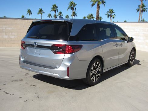 New 2026 Honda Odyssey Elite image 4