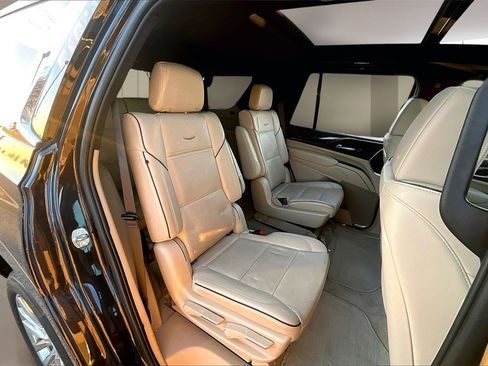 Certified 2023 Cadillac Escalade Premium Luxury w/ Performance Package image 29