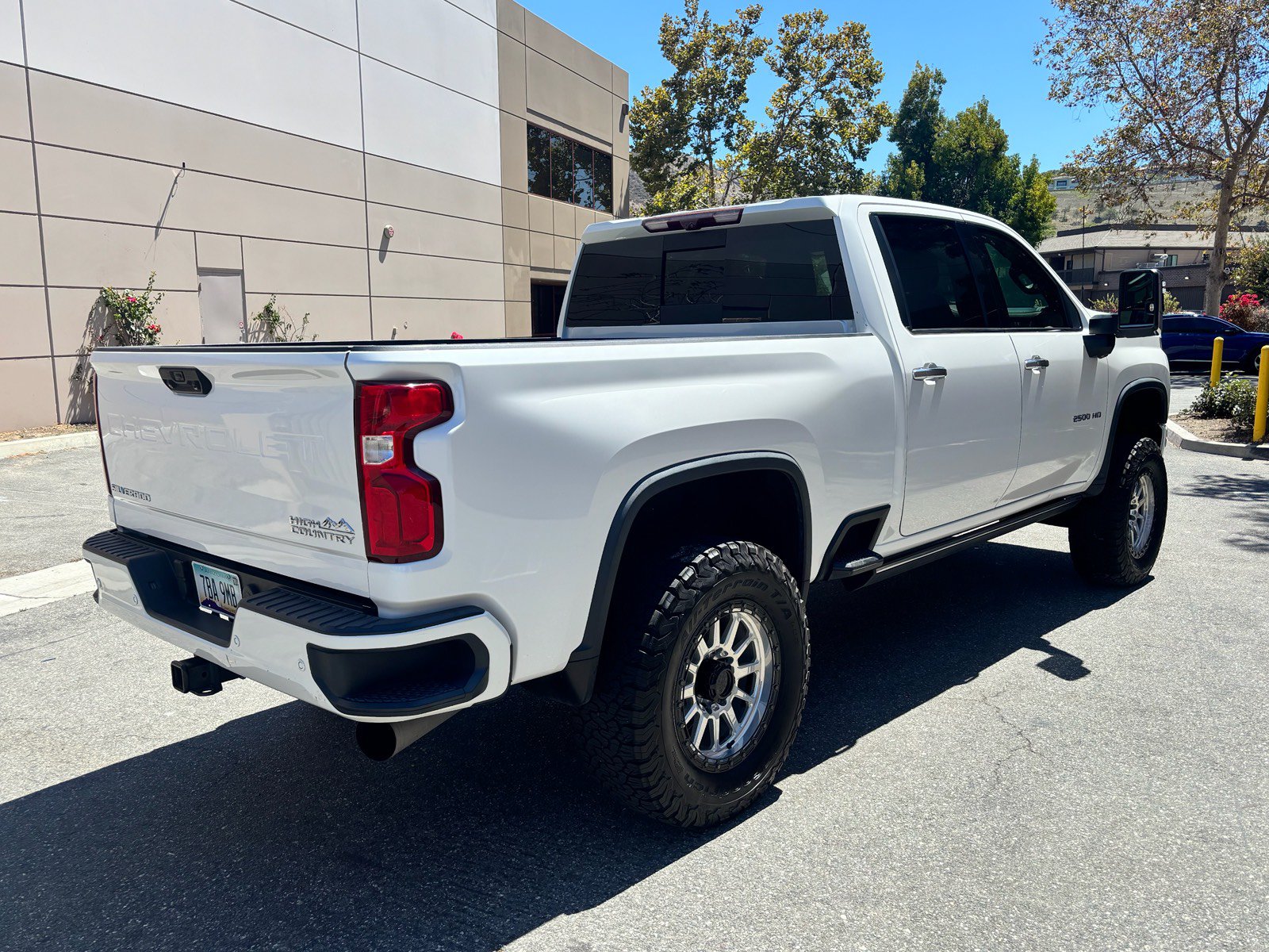 Used 2021 Chevrolet Silverado 2500 High Country w/ Z71 Off-Road Package AWD/4WD image 6