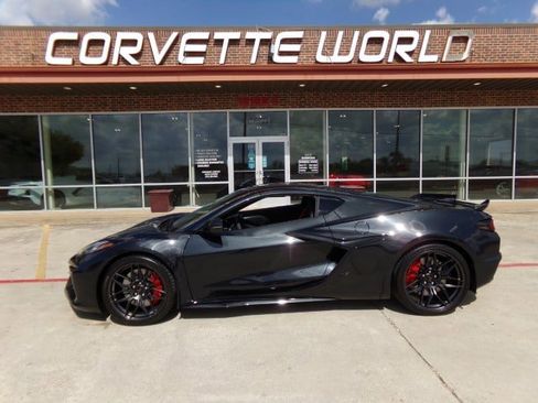 Used 2024 Chevrolet Corvette Z06 image 9