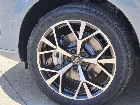 New 2026 Audi Q3 quattro 2.0T AWD/4WD image 9