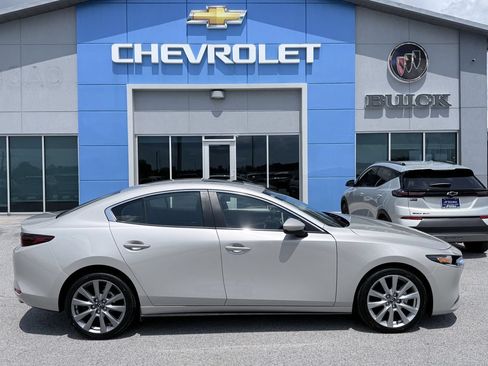 Used 2024 MAZDA MAZDA3 s FWD image 4