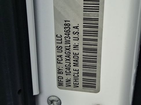 Used 2020 Jeep Wrangler Sport AWD/4WD image 28