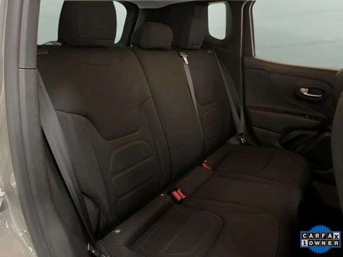 Used 2022 Jeep Renegade Latitude AWD/4WD image 74