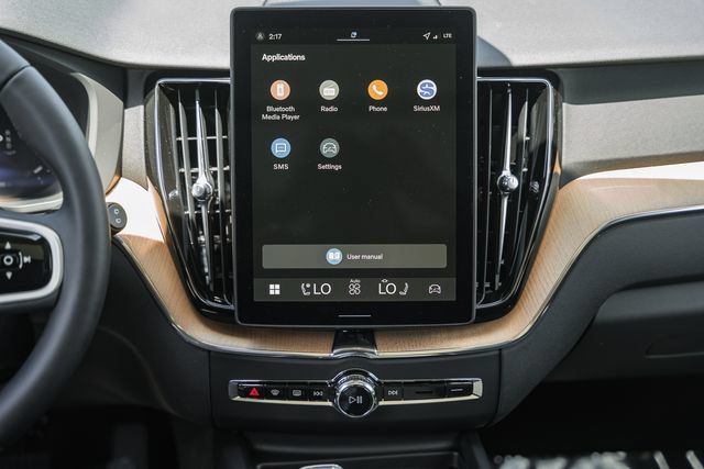 New 2026 Volvo XC60 B5 Plus AWD/4WD image 22