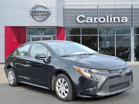 Used 2022 Toyota Corolla LE image 1