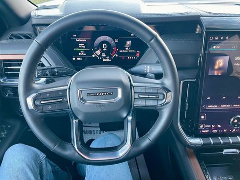 Used 2025 GMC Yukon Denali image 15
