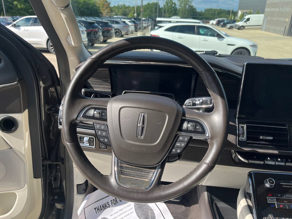 Used 2023 Lincoln Navigator L Black Label AWD/4WD image 16