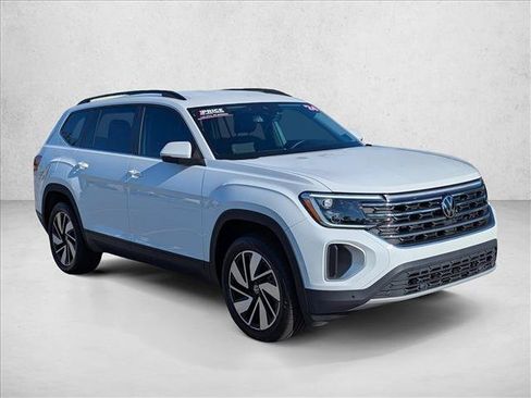 Used 2024 Volkswagen Atlas SE FWD image 3