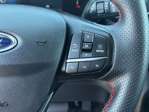 Used 2025 Ford Escape ST-Line FWD image 12