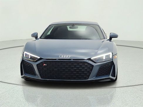 Used 2021 Audi R8 V10 w/ Premium Package RWD image 2