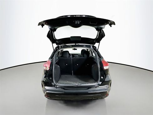 Used 2021 Nissan Kicks SV image 32