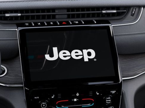 New 2025 Jeep Grand Cherokee L Limited w/ Trailer Tow Package AWD/4WD image 39