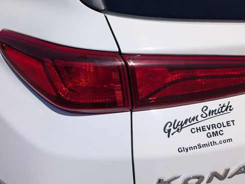 Used 2019 Hyundai Kona SEL FWD image 11