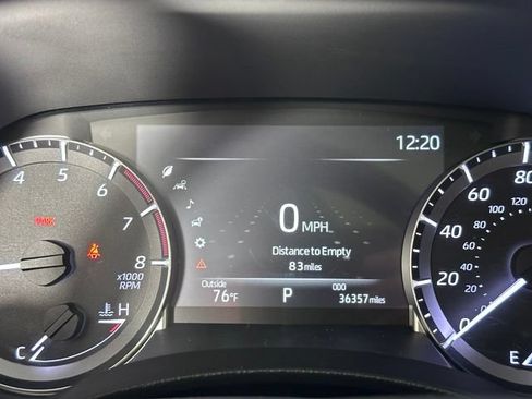 Used 2023 Toyota Highlander XLE AWD/4WD image 29