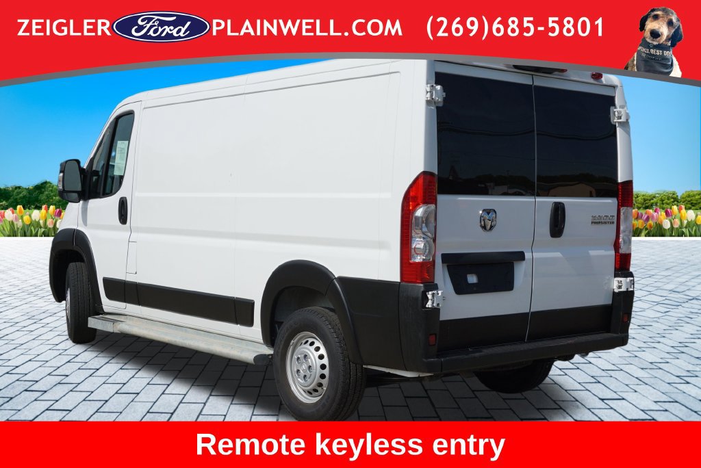 Used 2025 RAM ProMaster 2500 w/ U-Haul Equipment Group FWD image 3