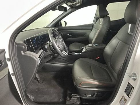 Certified 2025 Hyundai Santa Cruz Limited AWD/4WD image 11