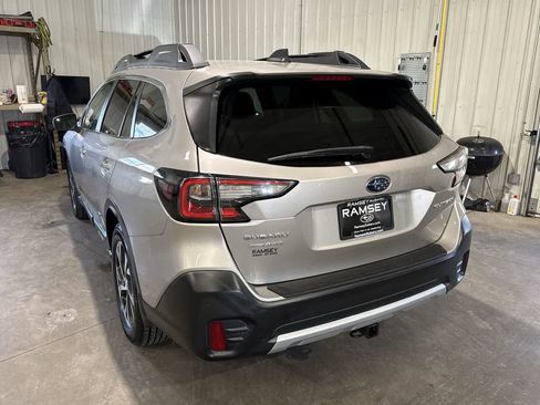 Used 2020 Subaru Outback Limited image 4