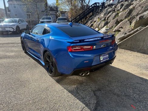 Used 2018 Chevrolet Camaro SS RWD image 3