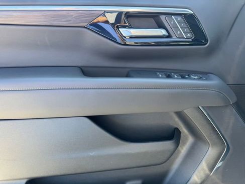 Certified 2025 Chevrolet Tahoe Z71 image 19