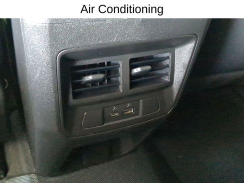 Used 2024 GMC Canyon Elevation w/ Convenience Package image 29