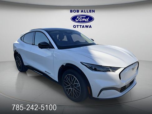 Used 2024 Ford Mustang Mach-E Premium image 5