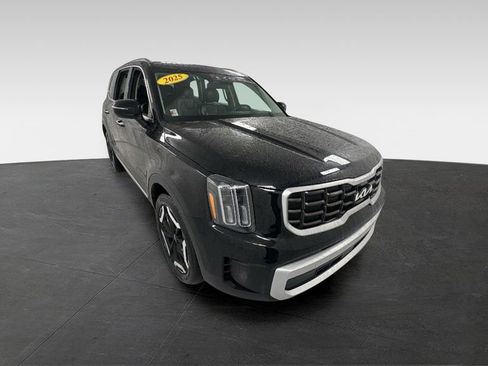 Used 2025 Kia Telluride S FWD image 1