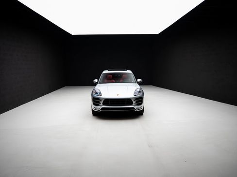 Used 2016 Porsche Macan Turbo AWD/4WD image 83