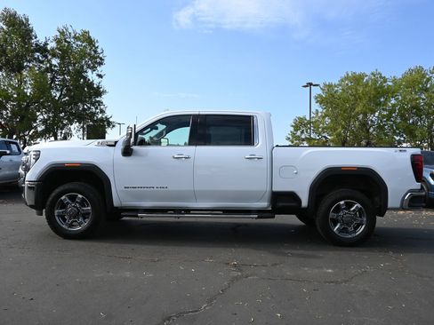 Used 2026 GMC Sierra 2500 SLT AWD/4WD image 4