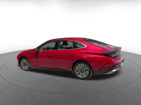 Used 2025 Hyundai Sonata SEL FWD image 10