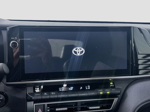 Used 2025 Toyota Camry SE w/ Multimedia Upgrade Package FWD image 19