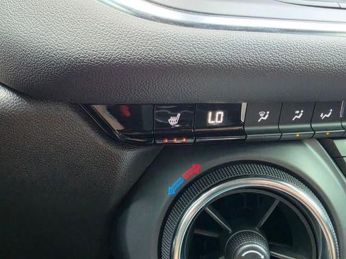 Used 2025 Chevrolet Blazer LT AWD/4WD image 19