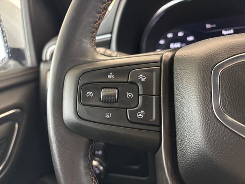 Used 2022 GMC Yukon AT4 AWD/4WD image 36
