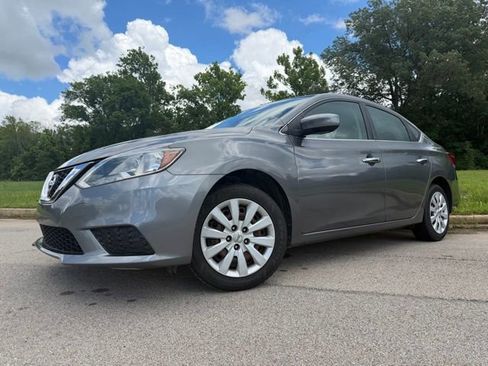 Used 2017 Nissan Sentra S FWD image 2